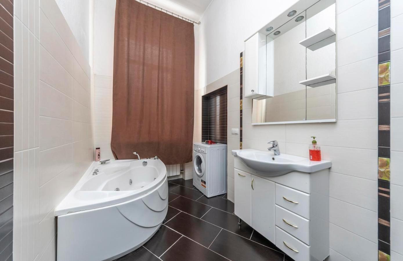 Comfortable Apartment On Mikhaylovskiy Lane Kiev Extérieur photo